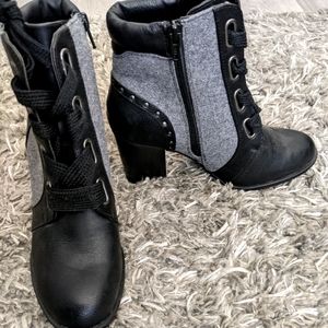 Apt9 ankle boot with heal